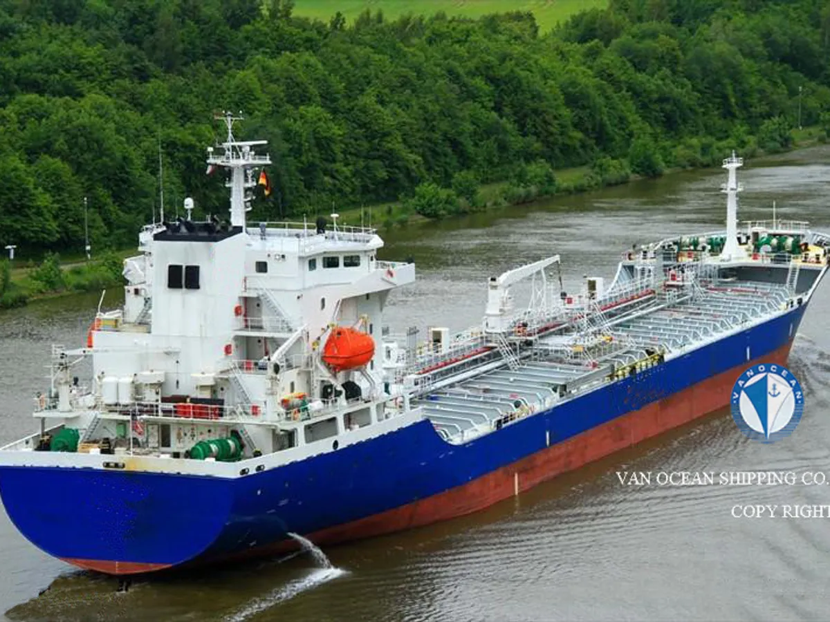 Pétrolier / chimiquier à vendre