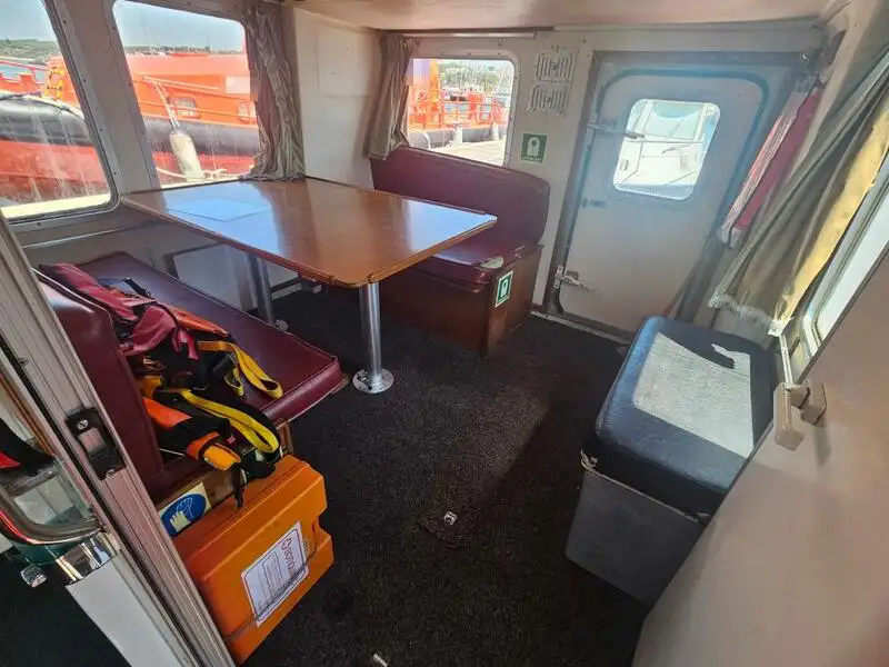 Bateau de transport d'équipage à vendre