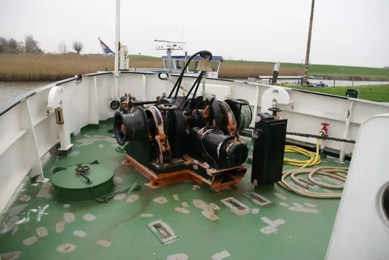 Bateaux de travail à vendre