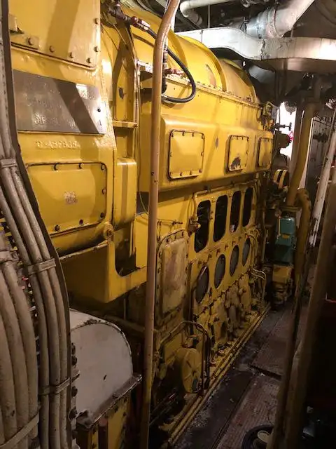 Navire de recherche à vendre
