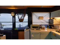 Navire d'arpentage à vendre