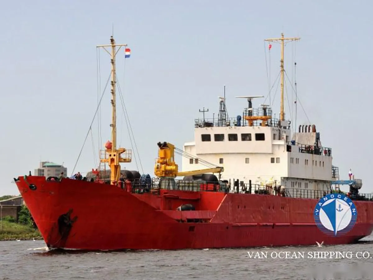 Navire frigorifique à vendre