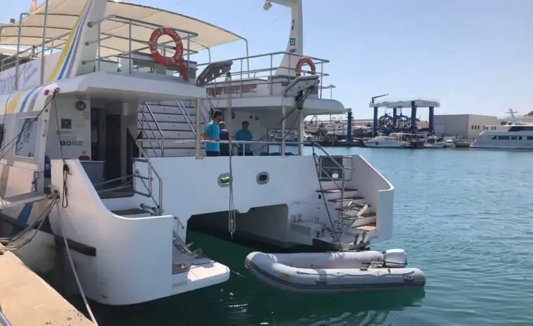 Navire-ferry à vendre