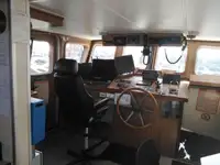 Navire d'arpentage à vendre