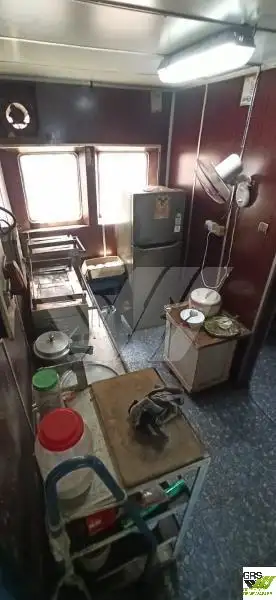 Navire d'arpentage à vendre
