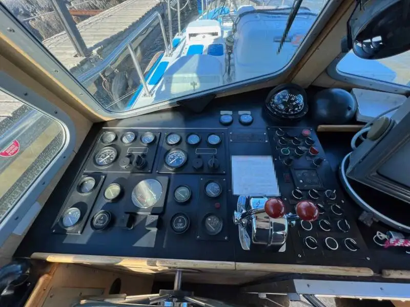 Bateau pilote à vendre