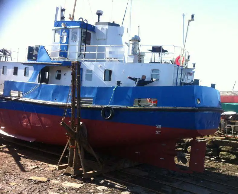 Navire d'arpentage à vendre