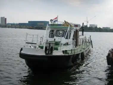 Bateau patrouilleur à vendre