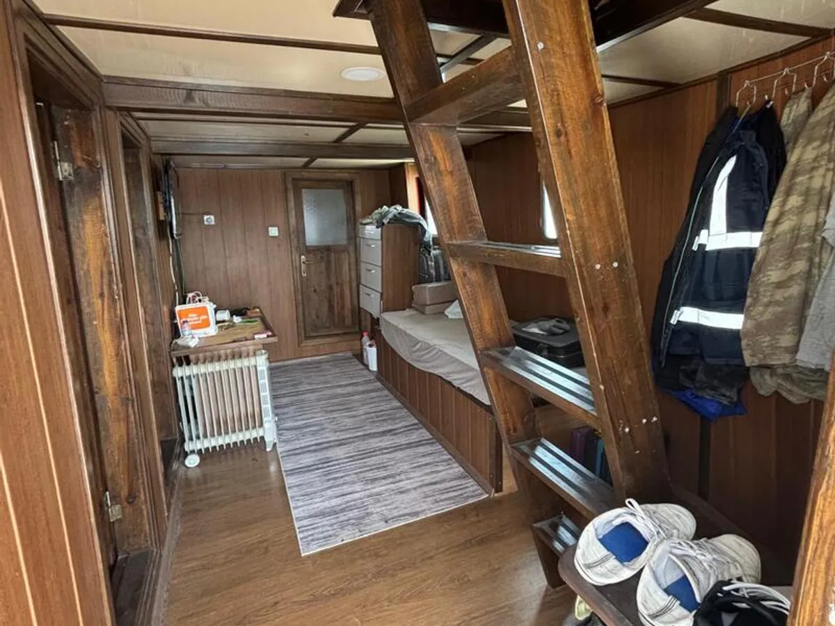 Navire de pêche à vendre