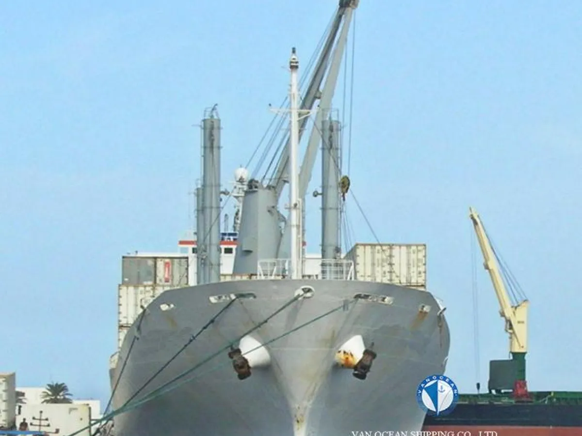 Navire frigorifique à vendre