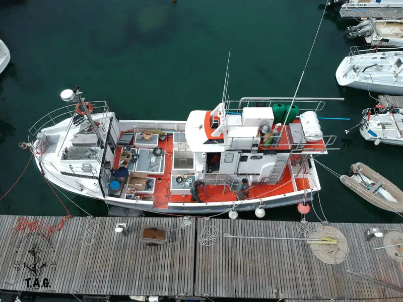 Chalutier à vendre