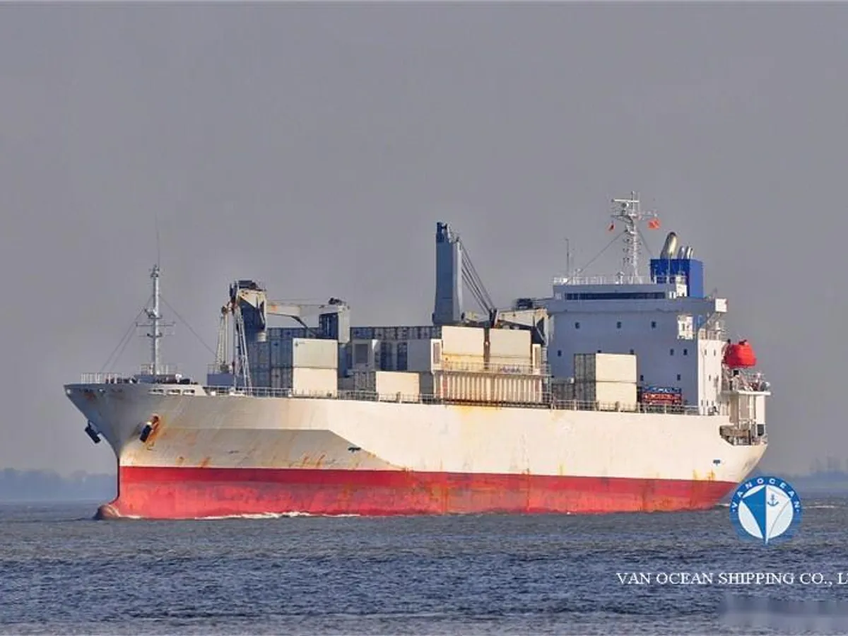 Navire frigorifique à vendre