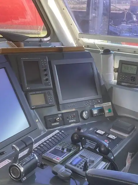 Bateau patrouilleur à vendre
