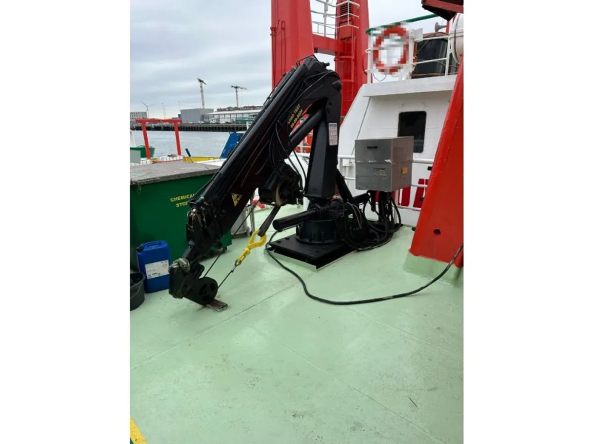 Navire d'approvisionnement à vendre