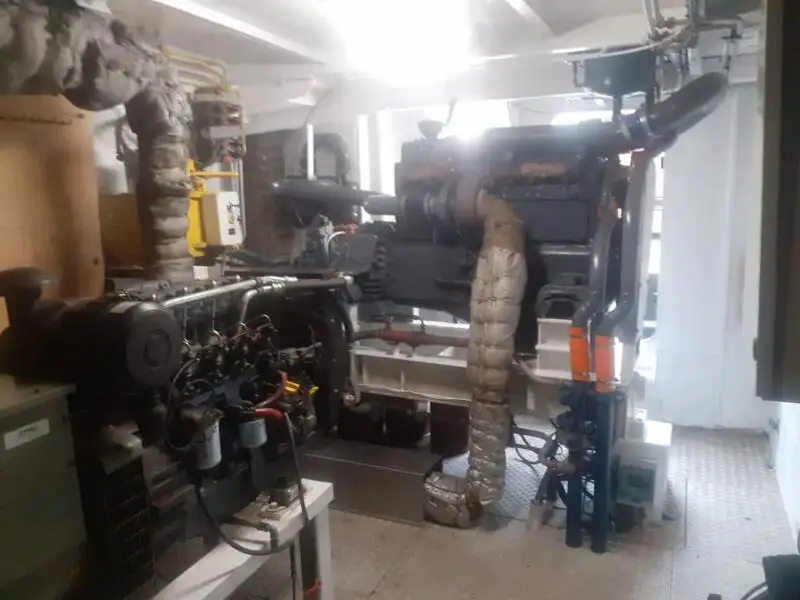 Navire porte-conteneurs à vendre