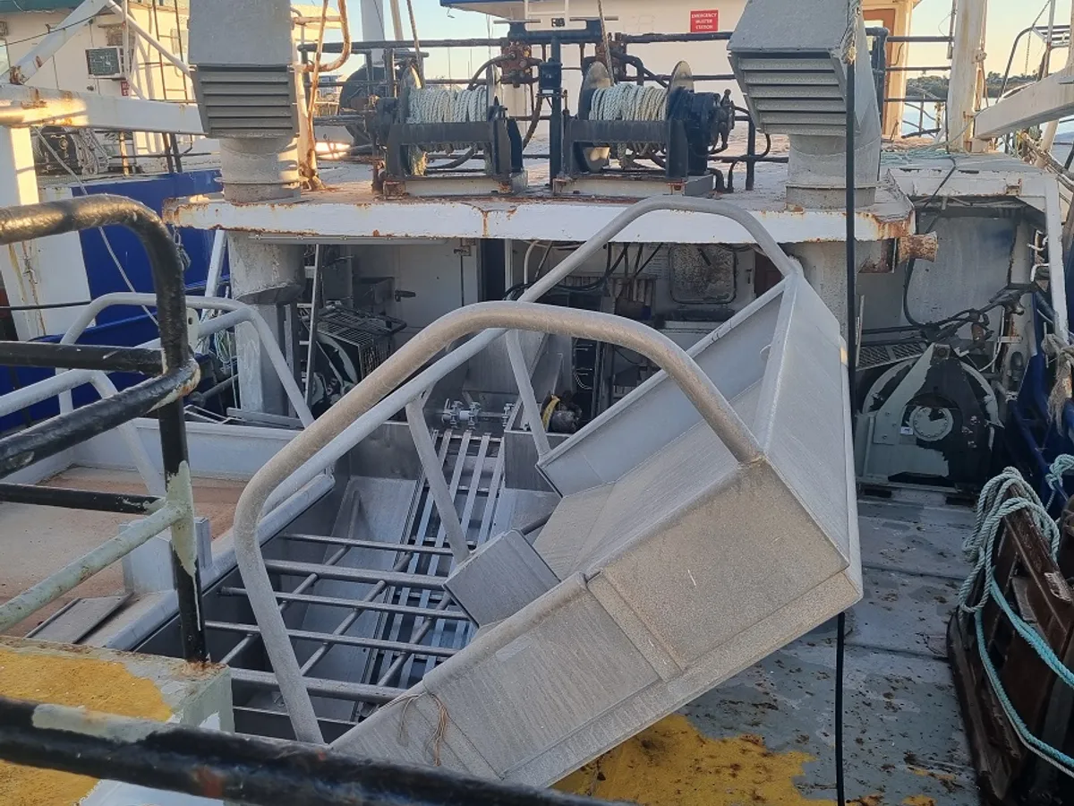 Chalutier à vendre