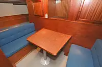 Bateau-pompier à vendre