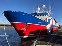 Navire d'enquête à vendre