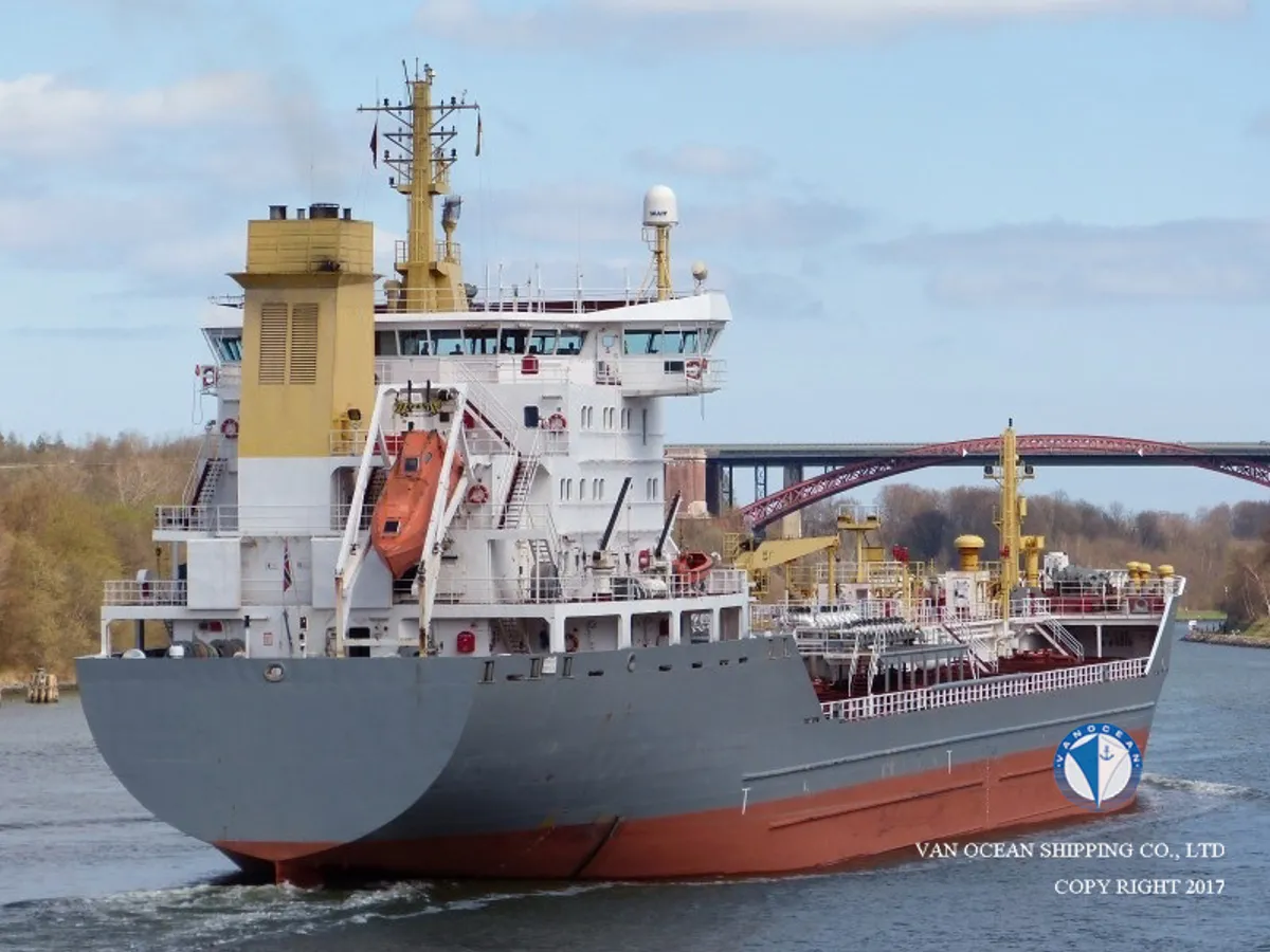 Pétrolier / chimiquier à vendre