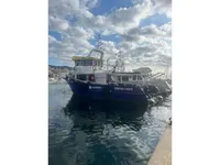 Navire d'arpentage à vendre
