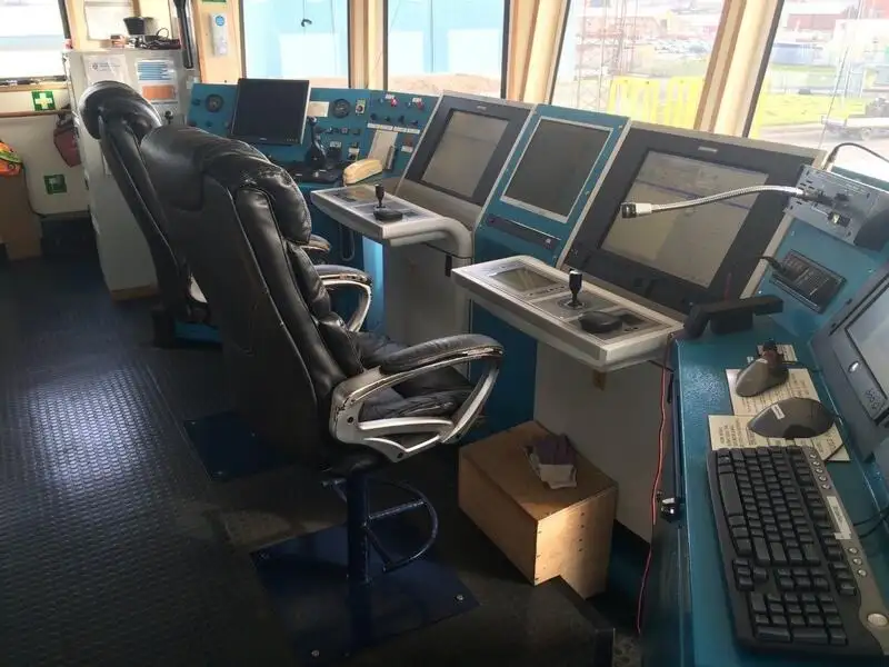 Navire de recherche à vendre