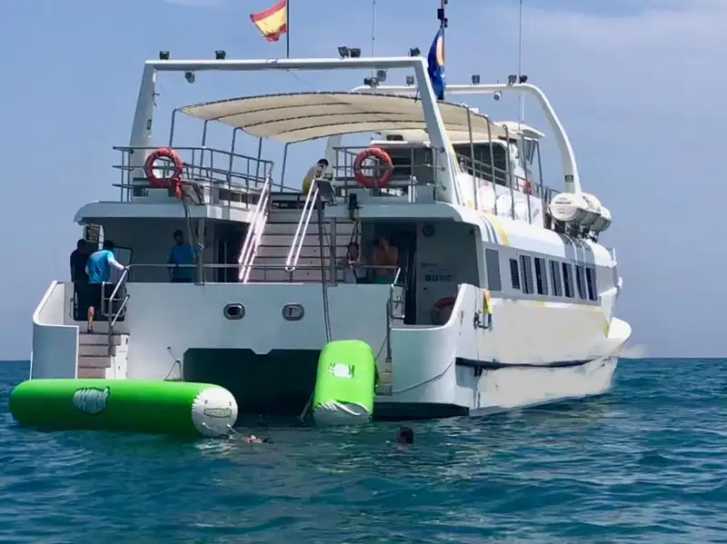 Navire-ferry à vendre