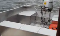 Bateaux de travail à vendre