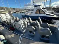 Bateau patrouilleur à vendre
