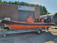 Bateau pneumatique semi-rigide à vendre