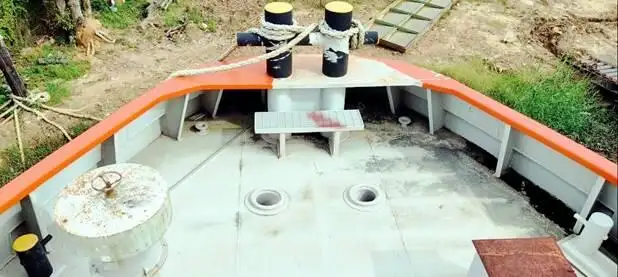 Bateau patrouilleur à vendre