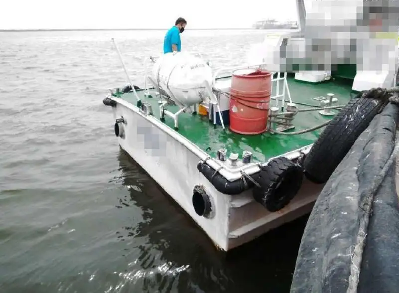 Bateau pilote à vendre