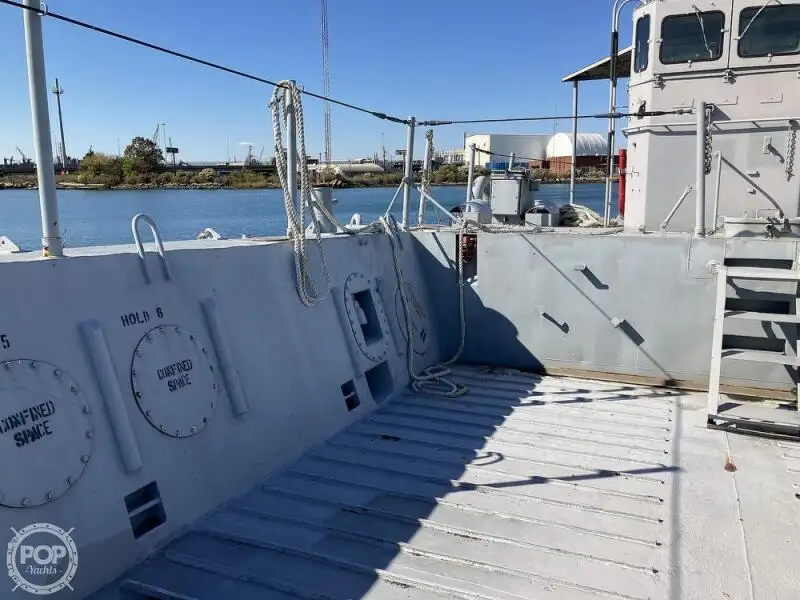 Navire de débarquement, citerne à vendre