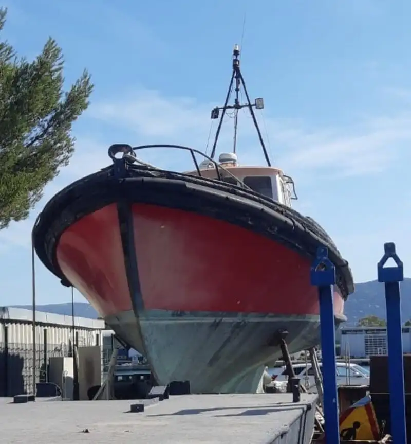 Bateau pilote à vendre