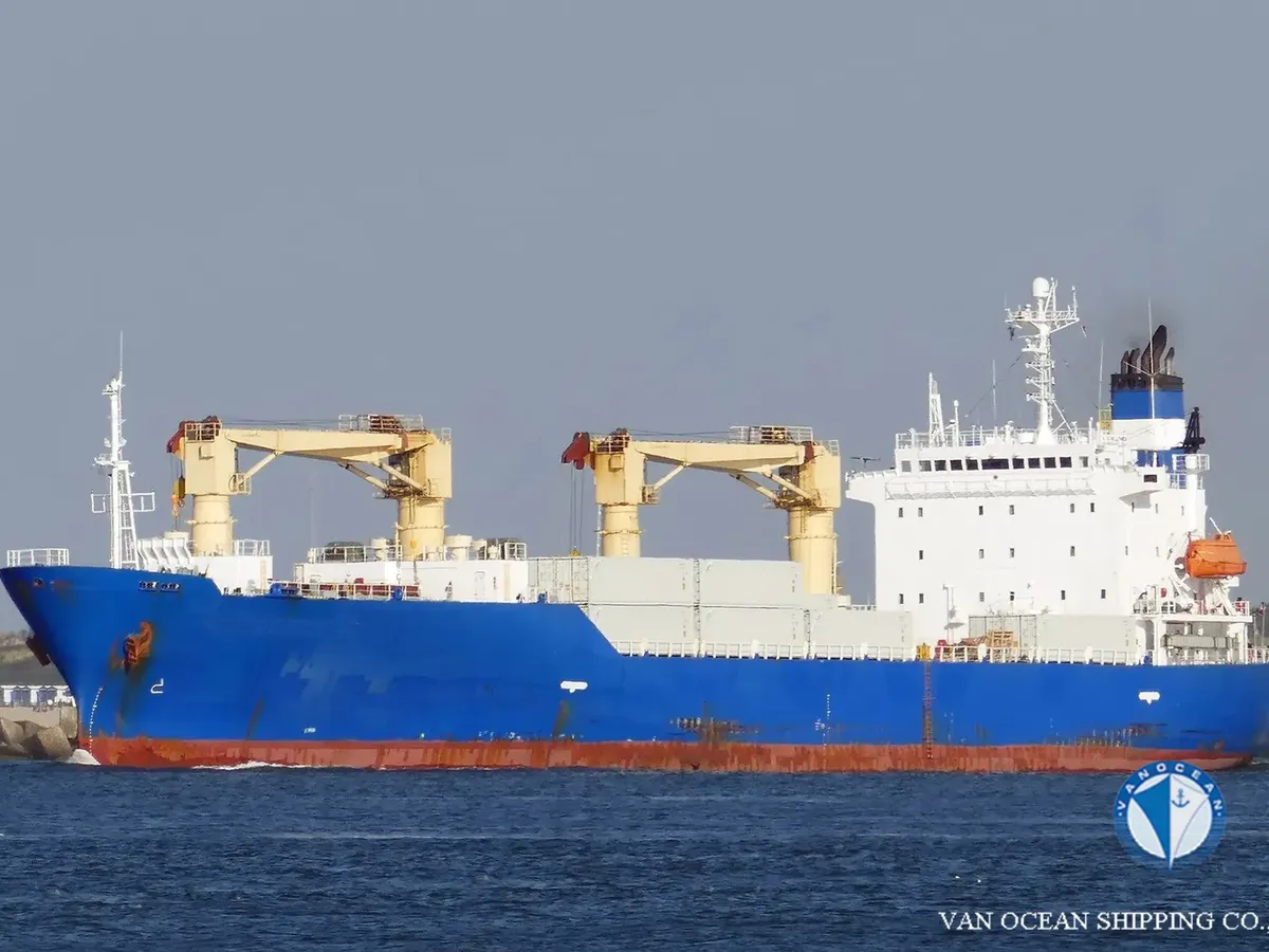 Navire frigorifique à vendre