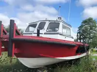 Bateaux de travail à vendre