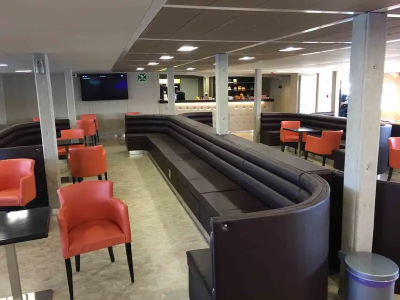 Navire de débarquement, citerne à vendre