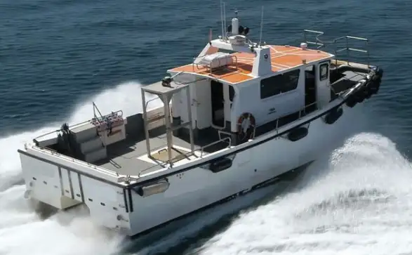 Bateau de transport d'équipage à vendre