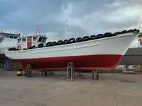 Bateaux de travail à vendre