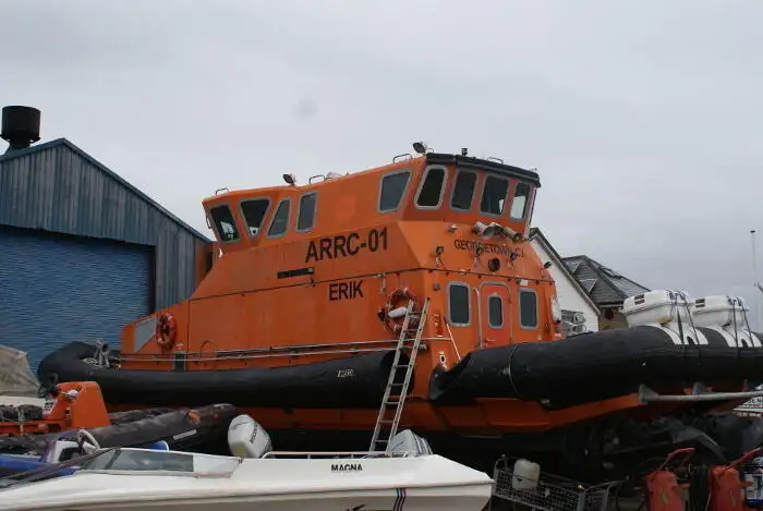 Bateau de transport d'équipage à vendre