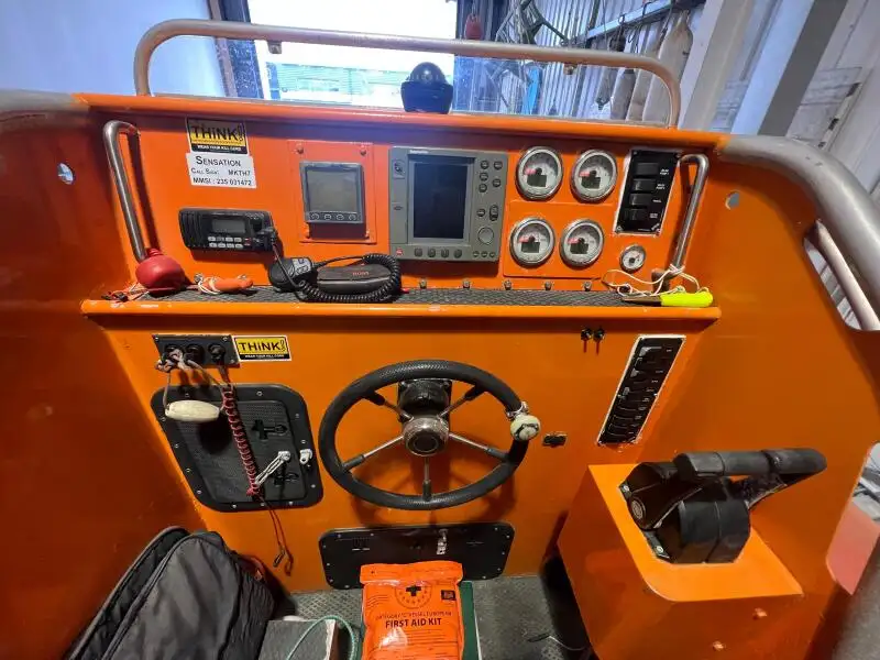 Bateaux de travail à vendre