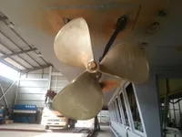 Bateau de tourisme à vendre
