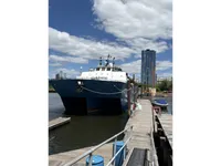 Navire d'arpentage à vendre