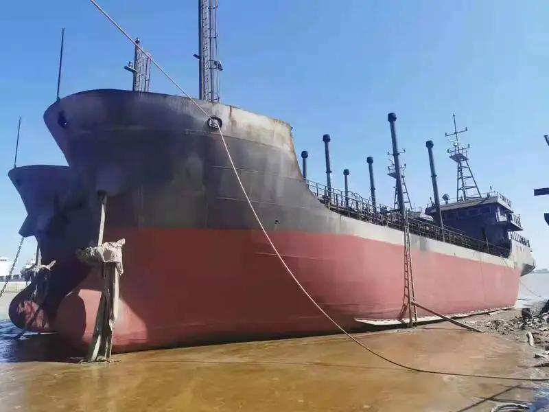 Pétrolier / chimiquier à vendre
