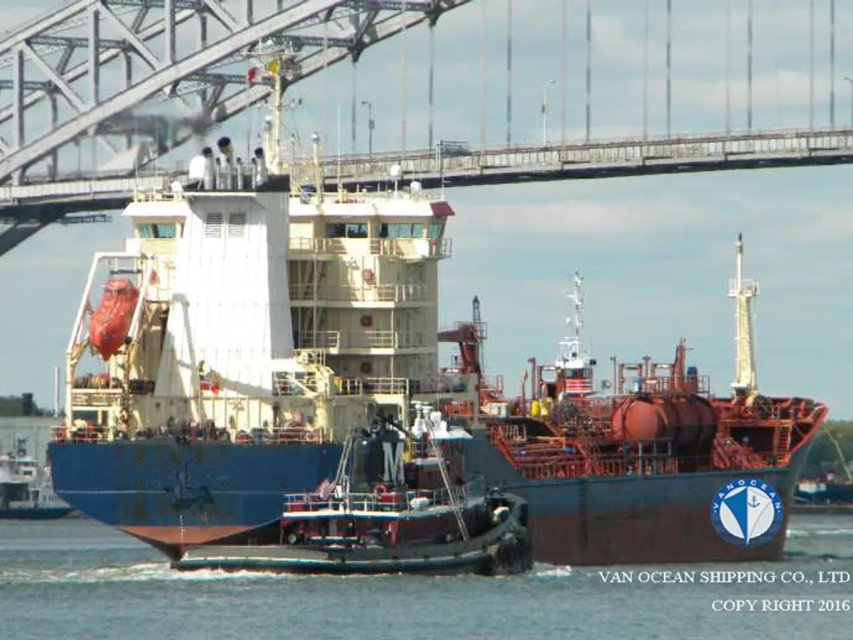 Pétrolier / chimiquier à vendre