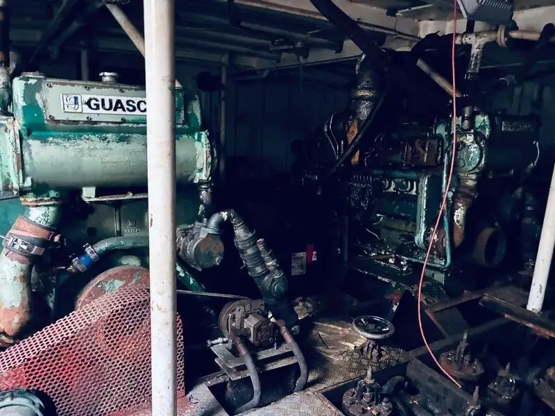 Bateaux de travail à vendre