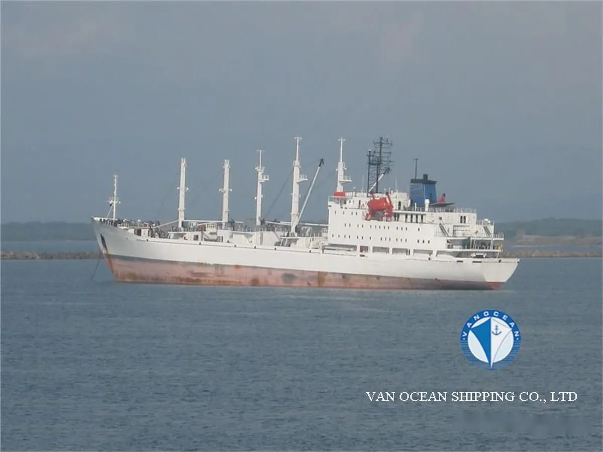 Navire frigorifique à vendre