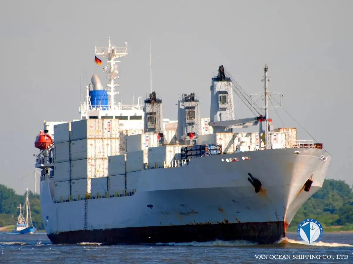 Navire frigorifique à vendre