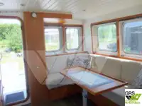 Bateaux de travail à vendre