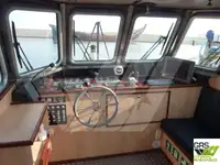 Bateaux de travail à vendre