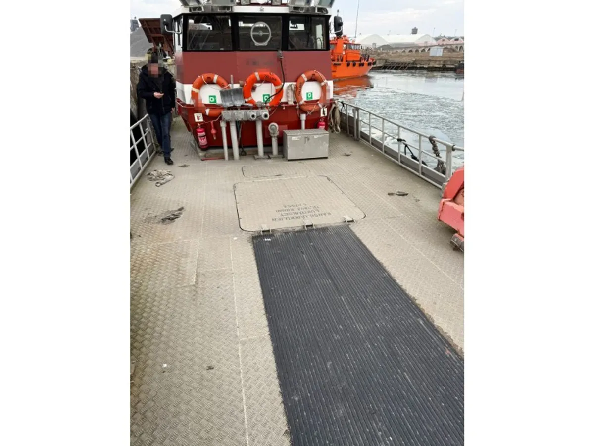 Bateaux de travail à vendre